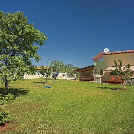 Vikendica Family Friendly House With A Parking Space - 22738