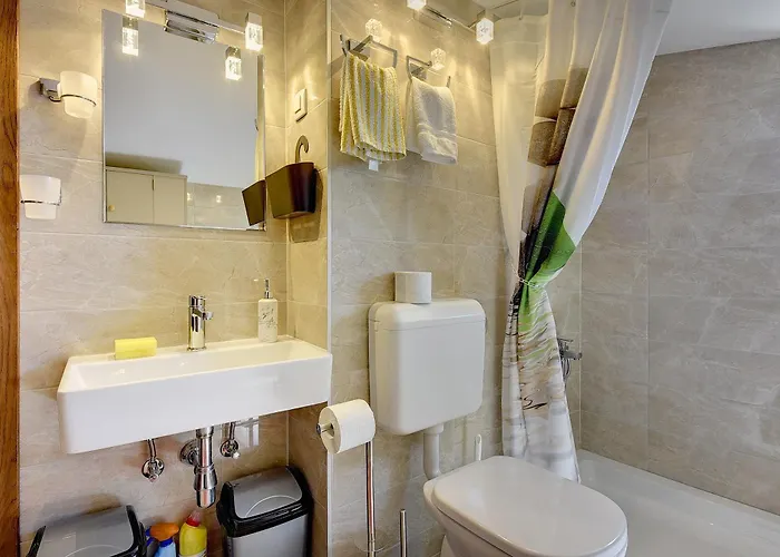 בית נופש Family Friendly House With A Parking Space - 22738 *